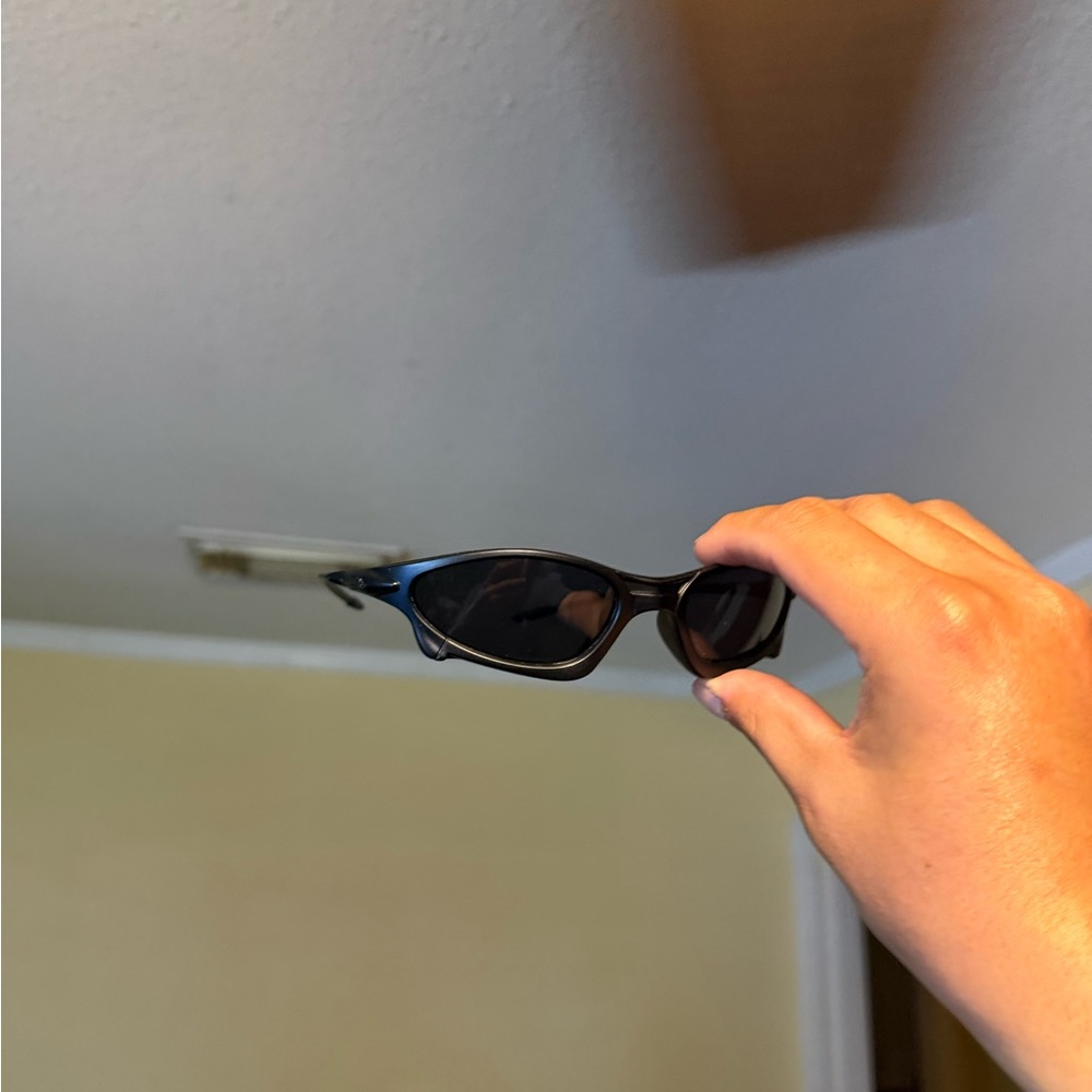 Black Slim Cat-Eye Sunglasses Oakley Oakleys